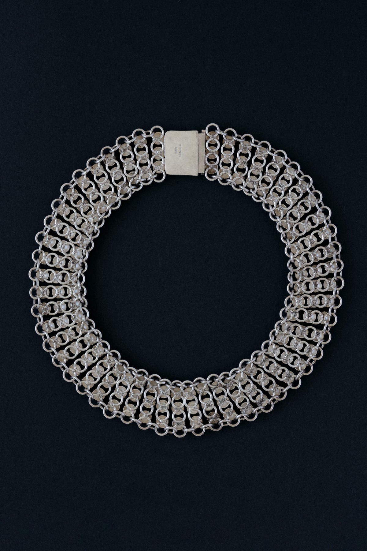 Back view of sterling silver 925 Mexico collar necklace showing box clasp closure