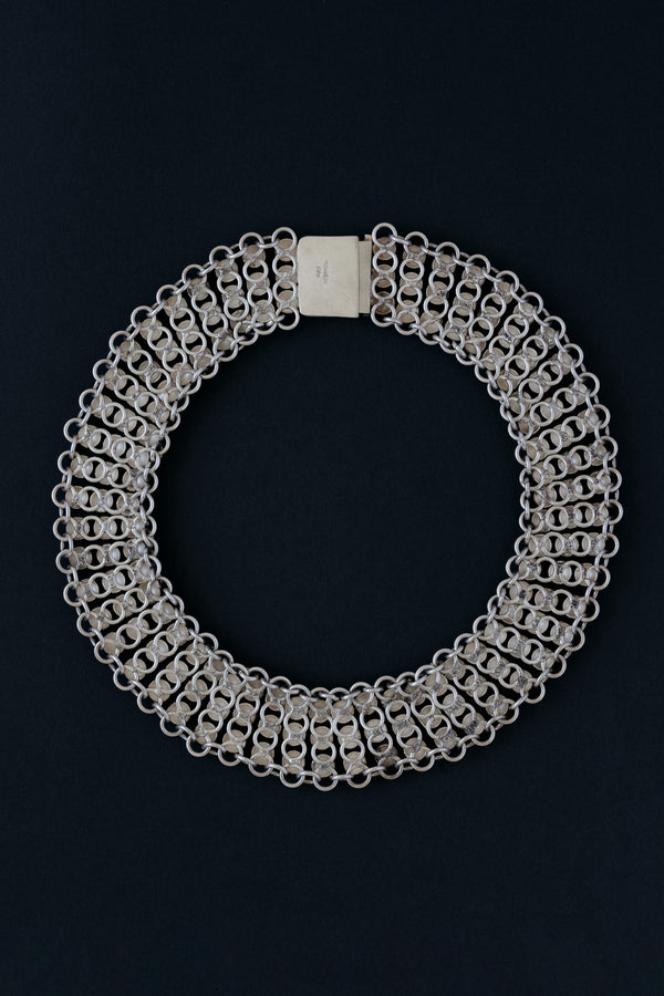 Back view of sterling silver 925 Mexico collar necklace showing box clasp closure