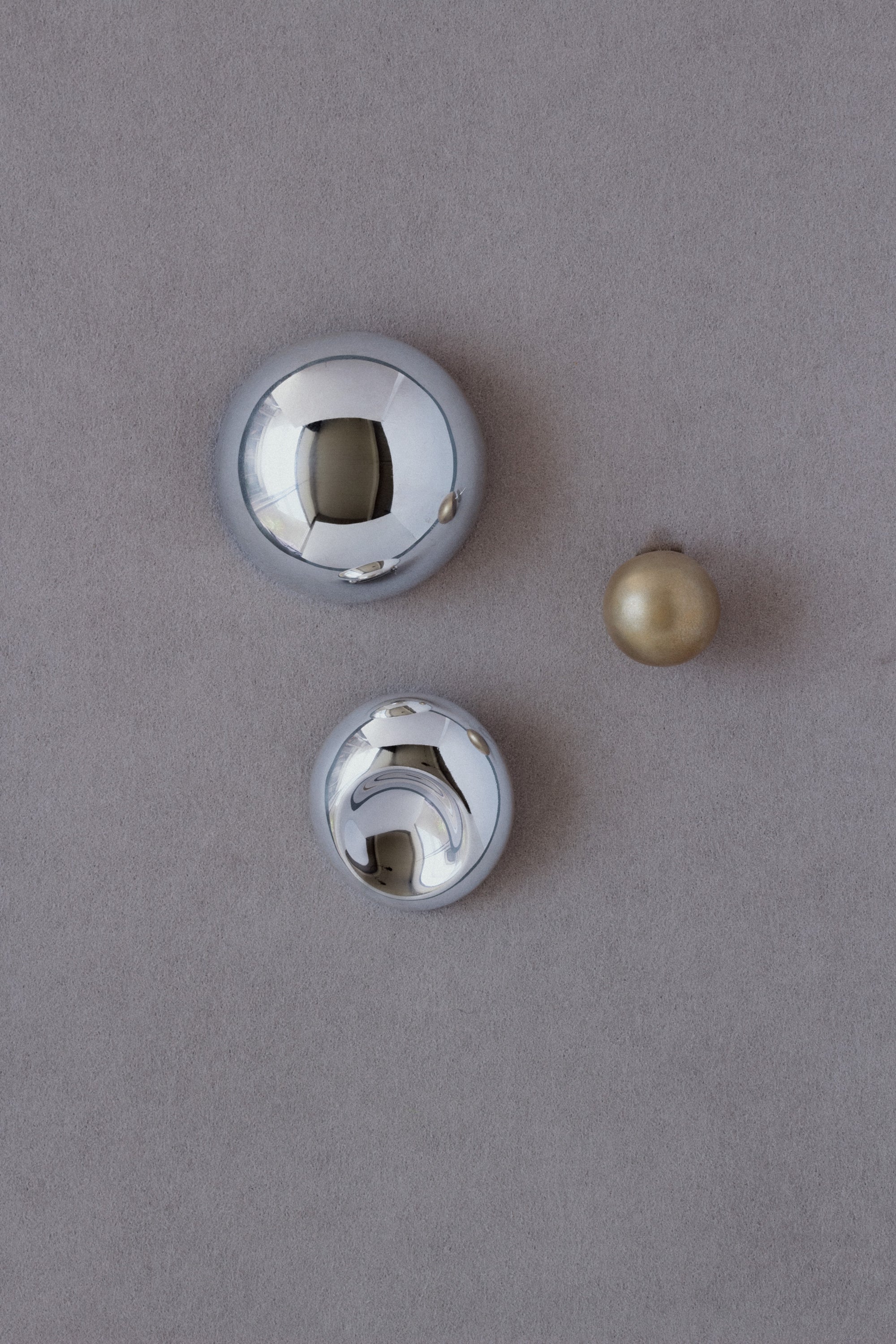 Between Two Hemispheres Pin Set