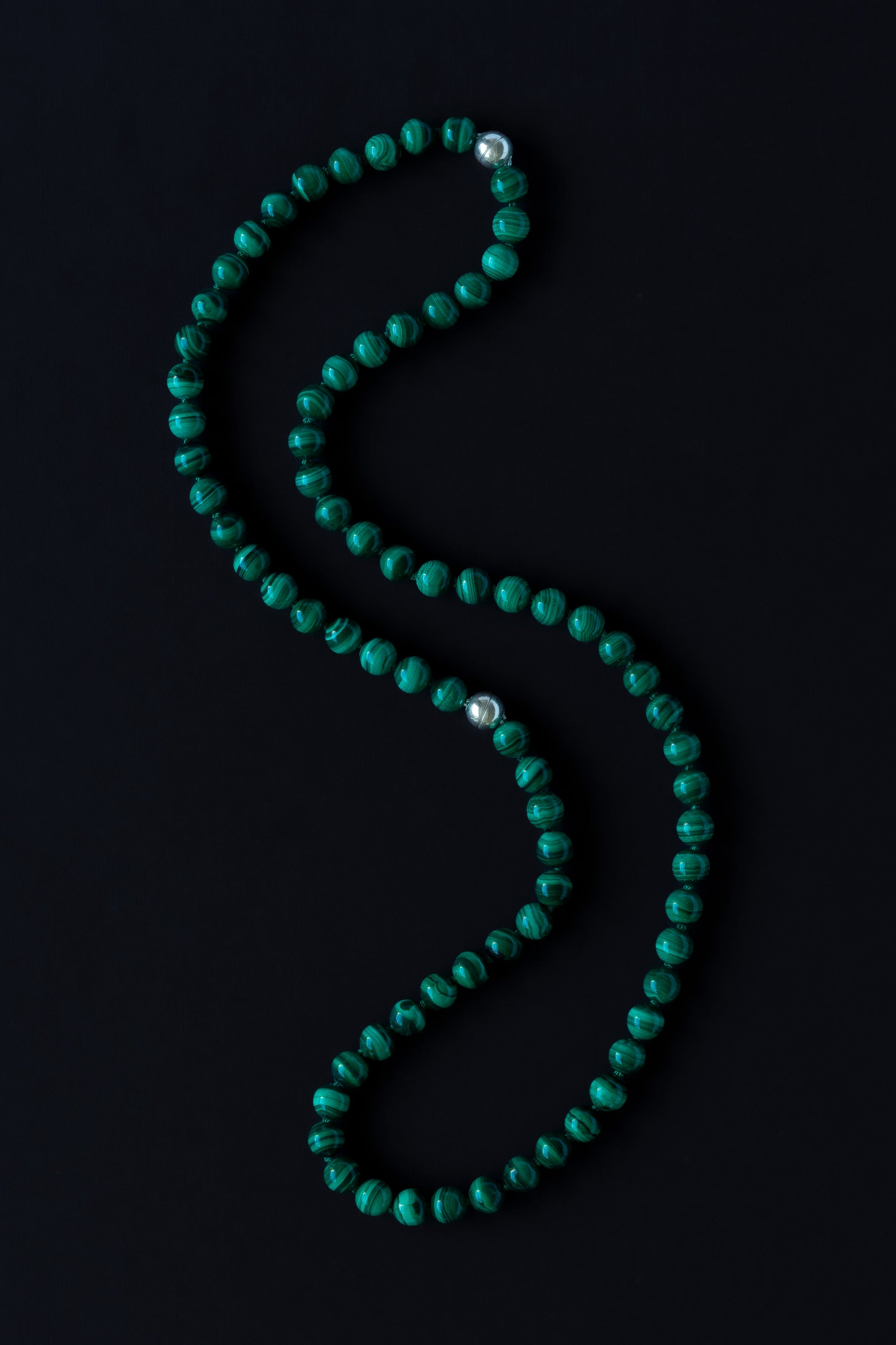 Ouvelle Modern Matriarch Malachite Beaded Necklace and Bracelet Set Connected with Silver Magnetic Clasp