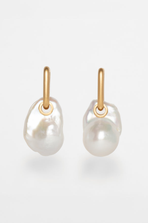 Mother Of Pearl Baroque Pearl 18k Gold Earrings On White Background